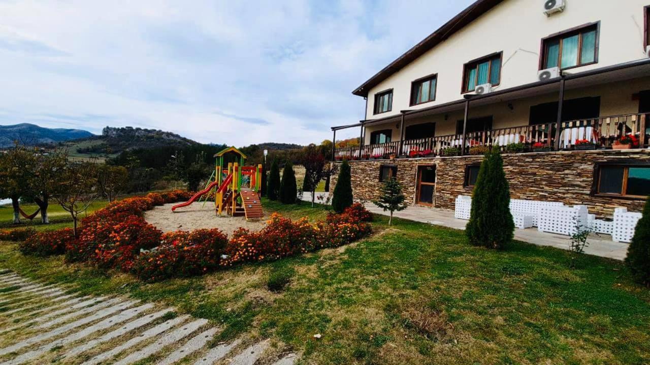 Family Hotel Borovitsa Pŭdartsi المظهر الخارجي الصورة