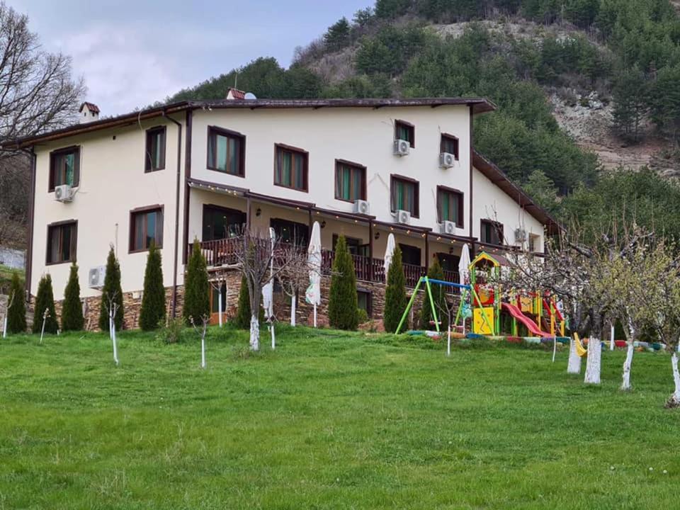 Family Hotel Borovitsa Pŭdartsi المظهر الخارجي الصورة